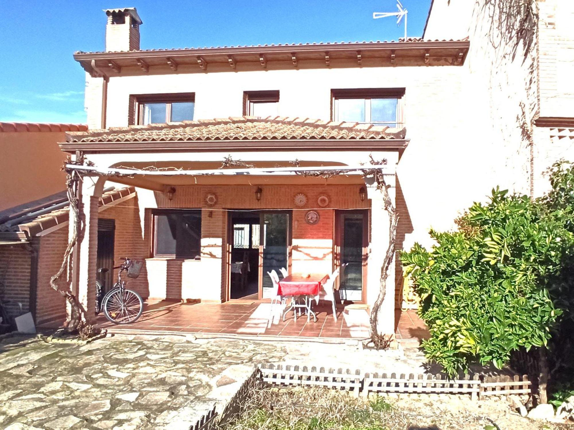 La Higuera De Gredos Villa Higuera de las Duenas Bagian luar foto